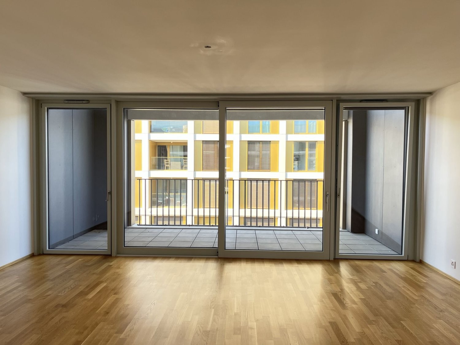 Rent a 5 rooms apartment in Flatfox