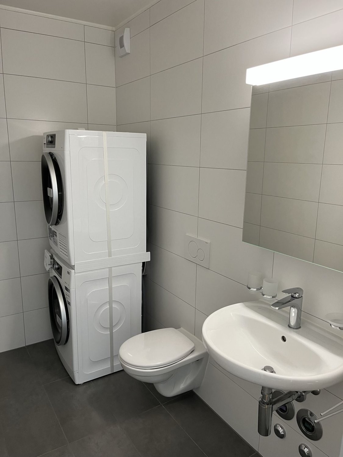 Rent a 5 rooms apartment in Flatfox