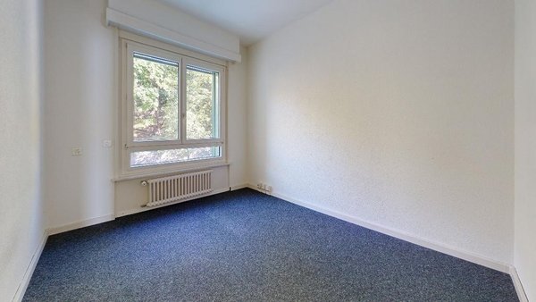 9100010600-Avenue-Du-Leman-30-1005-Lausanne-Bedroom2.jpg