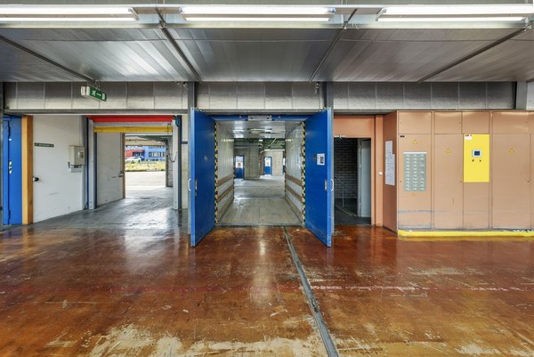 Warenlift & Verbindung EG Fläche