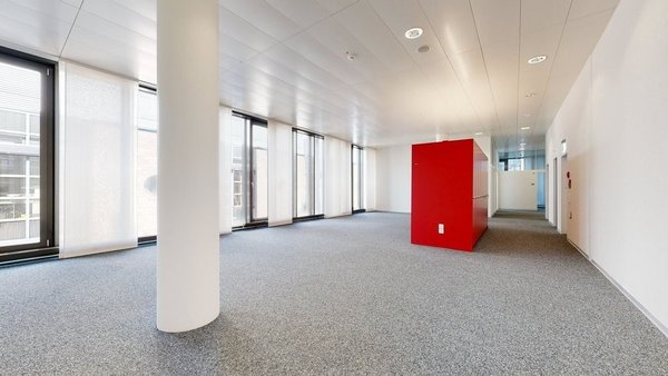 Büro 410050_1.jpg