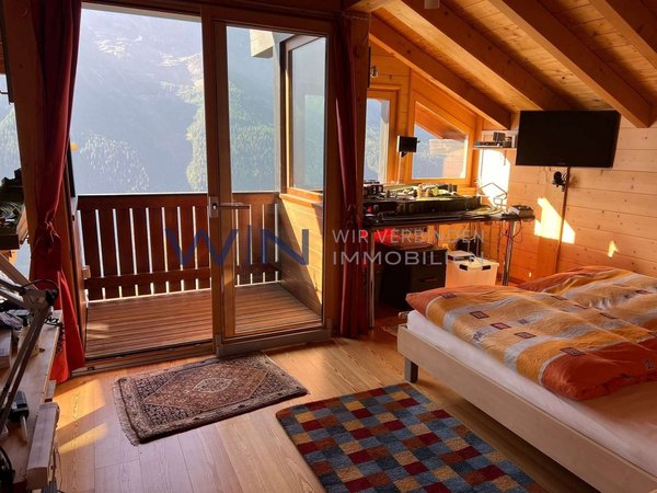 Schlafzimmer mit Alpenblick