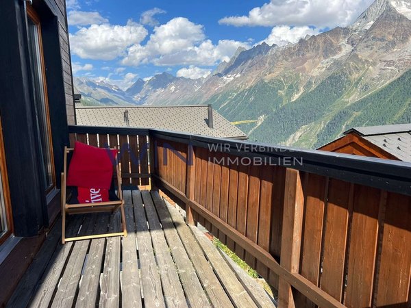 Bergpanorama auf dem Balkon