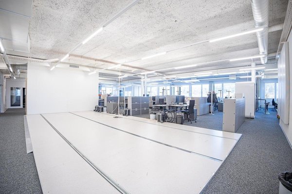 Gewerbe-/Bürofläche 