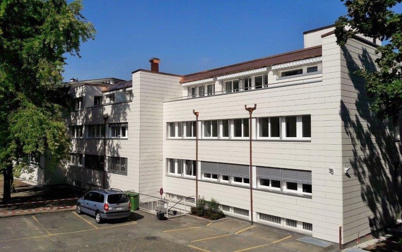 Ansicht Dübendorfstrasse 4 (vom Migros)