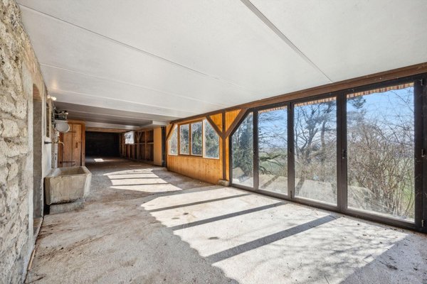 Multifunktionaler Nutzraum mit Zugang zum Stall