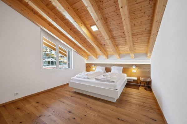 Modernes Schlafzimmerambiente