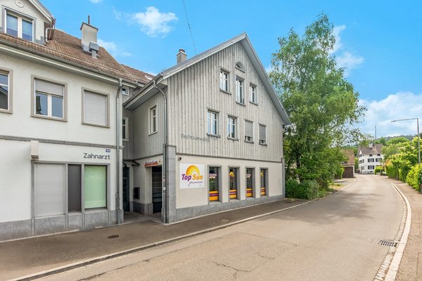 Aussenansicht - Haupteingang