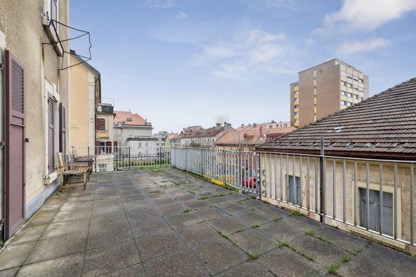 Grosszügige Terrasse