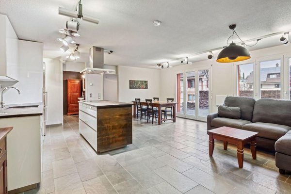 Wohnbereich mit offener Küche