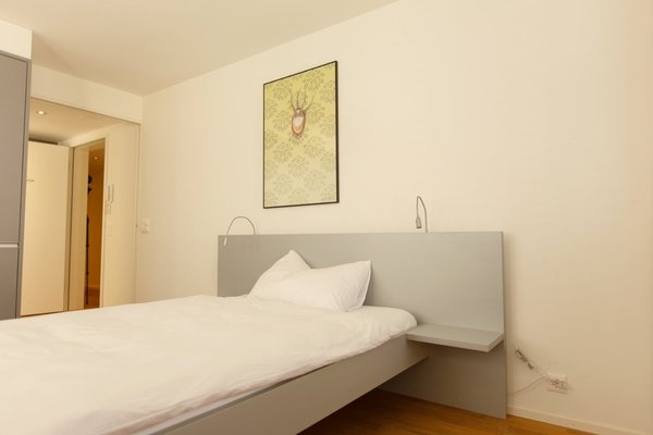 Schlafzimmer / Bedroom