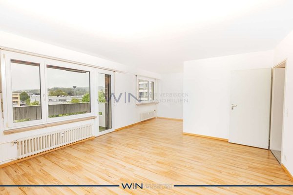 grosszügig und hell