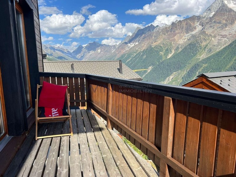 Bergpanorama auf dem Balkon