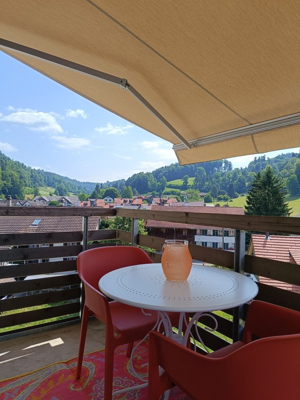 Balkon mit Markise