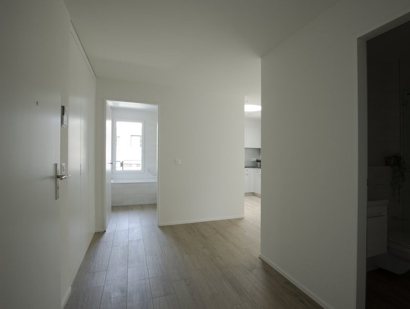 Eingang mit Einbauschrank