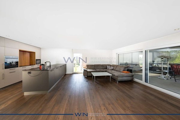 Lichtdurchfluteter Wohnbereich