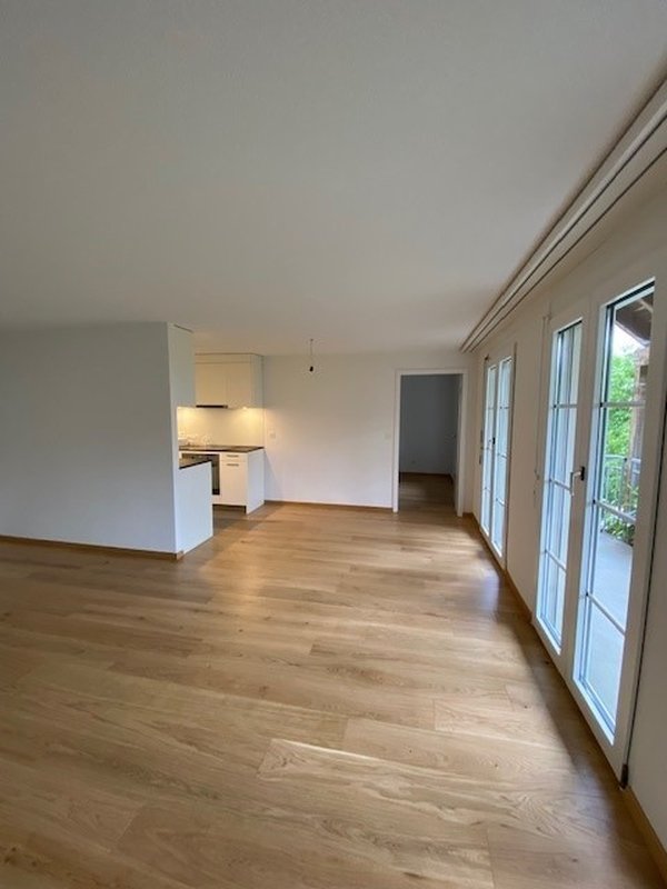 Wohnzimmer mit Balkon