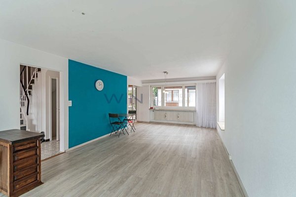 Lichtdurchfluteter Wohnraum