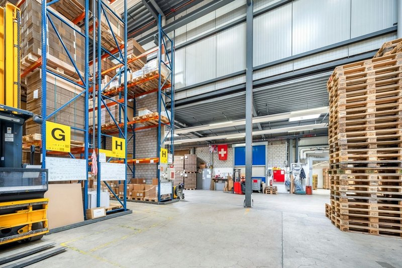 Manuelles Hochregallager