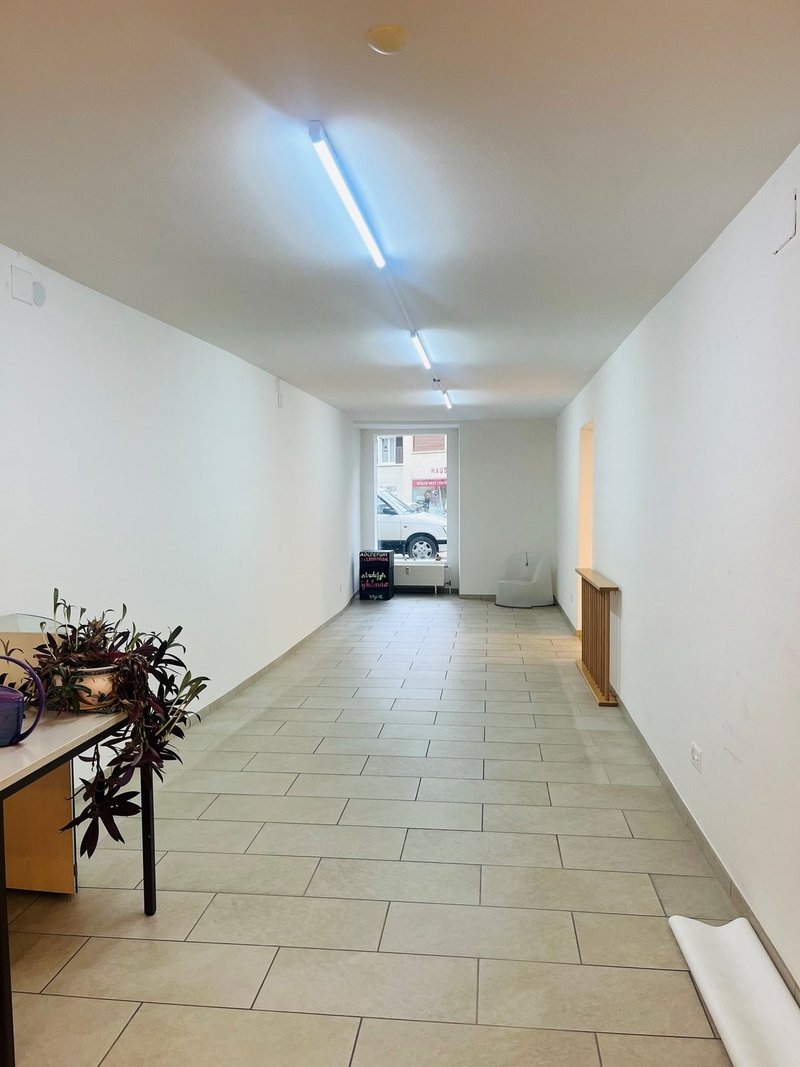 Gewerbefläche EG rechte Seite