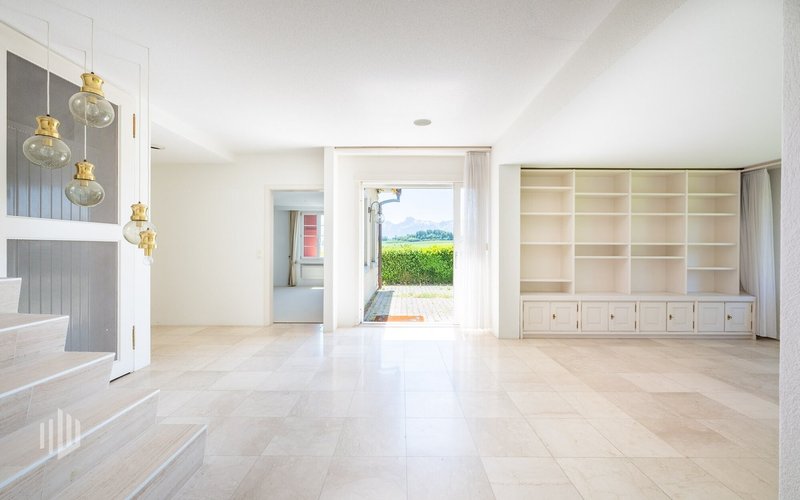 Grosszügige Eingangshalle