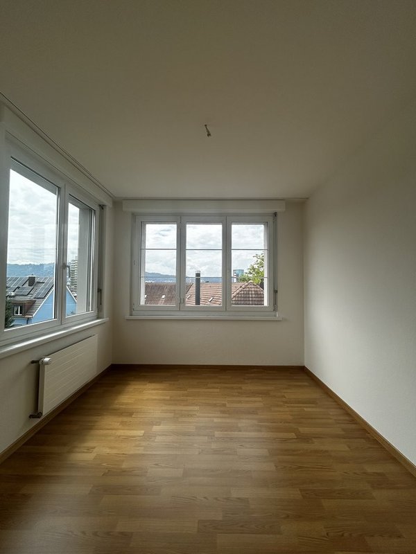 Zimmer neben Wohn-/Esszimmer