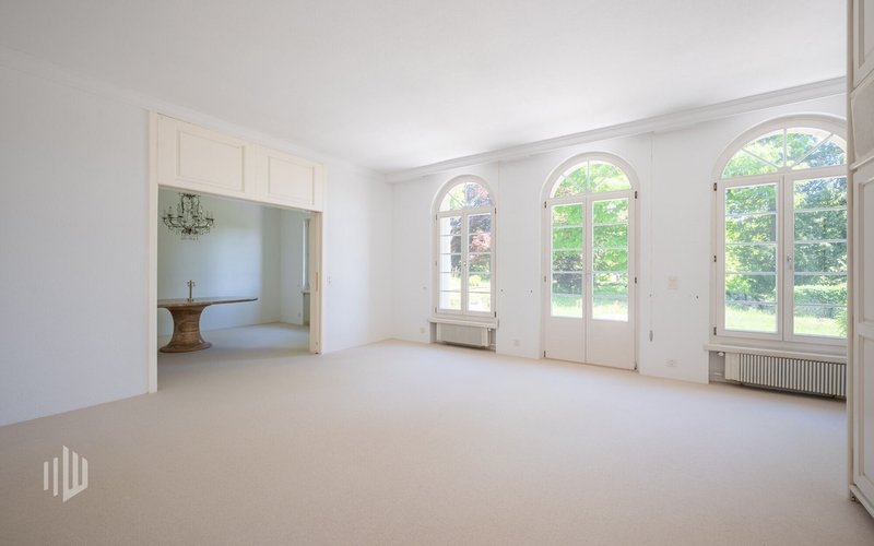 Lichtdurchfluteter Wohn- und Essbereich