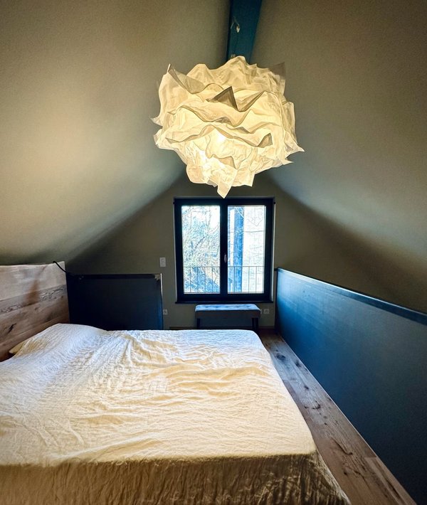 Schlafzimmer / Bedroom