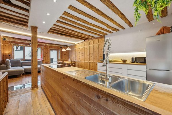 Küche mit Wohnzimmer