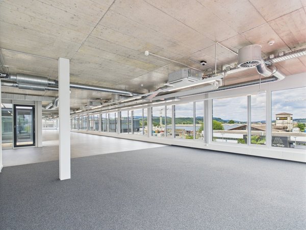 Grosszügige Gewerbefläche