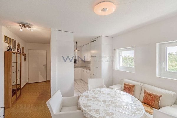 Gemütliches Beisammensein bei Tisch