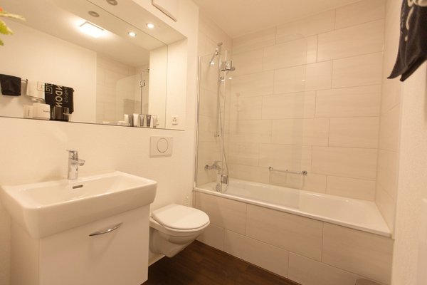 Badezimmer / Bathroom