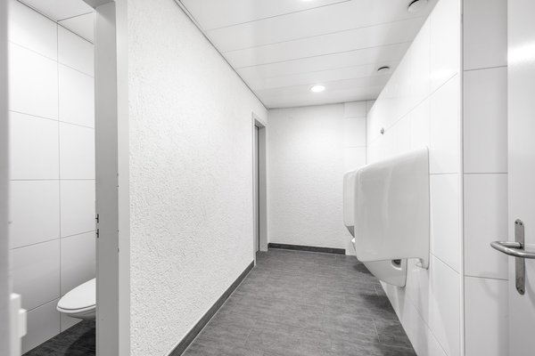 Gemeinsame Toilettenanlage