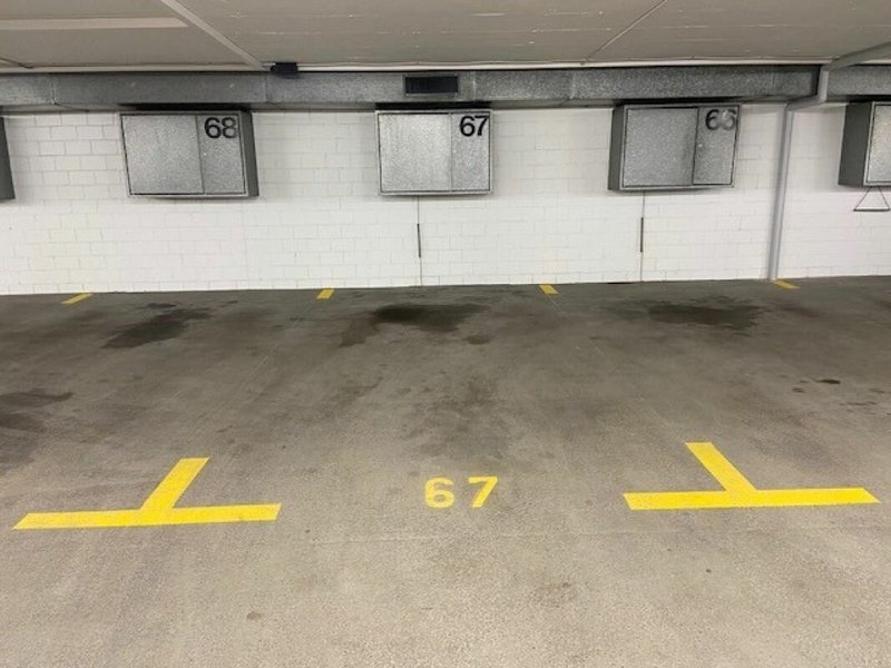 Beispielbild Einstellplatz