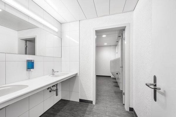 Gemeinsame Toilettenanlage