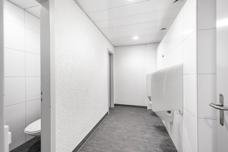 Gemeinsame Toilettenanlage