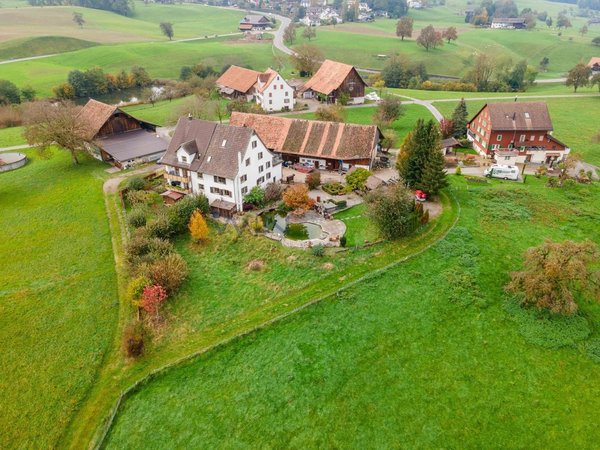 Mauern, die Geheimnisse und Glück zugleich bewahren