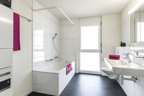 Badezimmer mit Badewanne