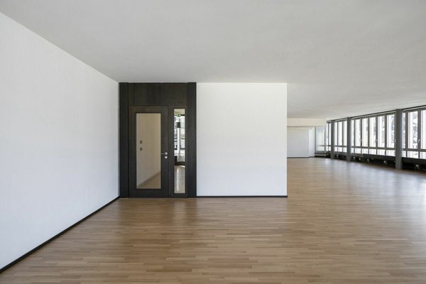 Bürofläche (Zugang zu Toiletten von Bürofläche aus)