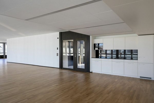 Zungang Mietfläche inkl. Büroküche