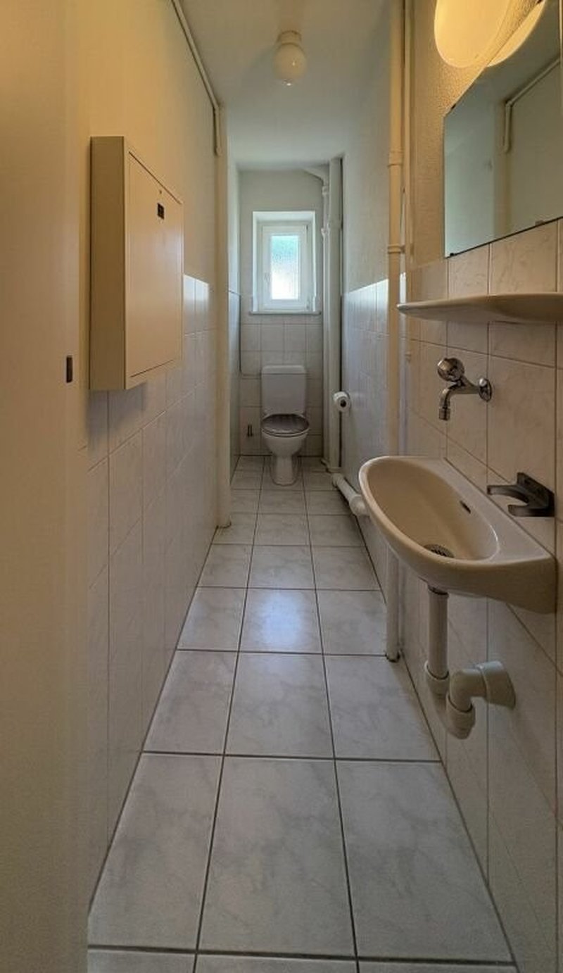 Toilette (Gesamthaft 2 sep. Toiletten vorhanden)