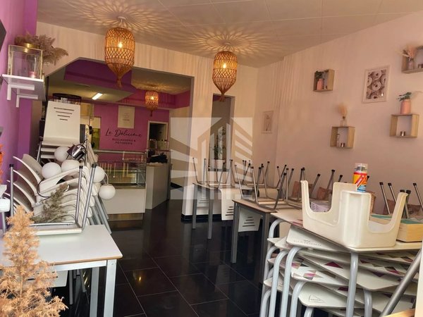 Salle principale bien aménagée