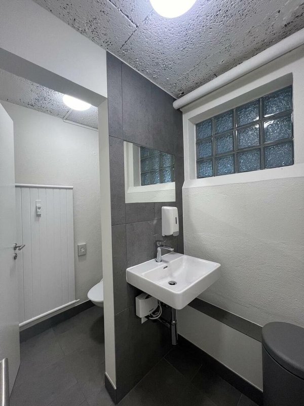 Rez inférieur - WC Femme