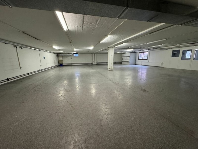 Lager ca. 275 mit Tageslicht