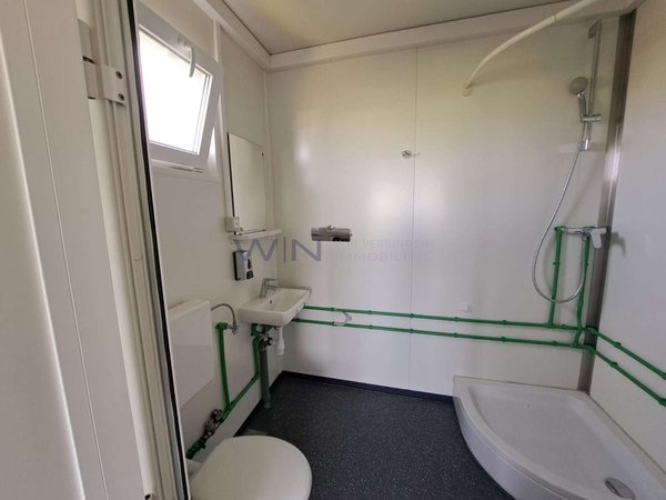 Badezimmer mit Tageslicht