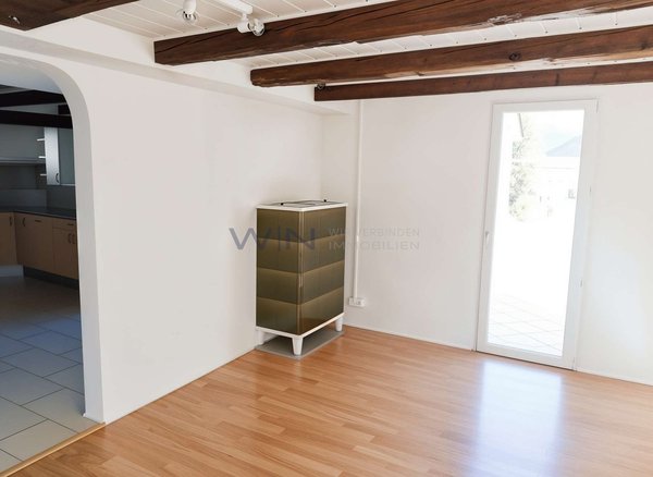 Terrassenzugang und Umluftkachelofen 