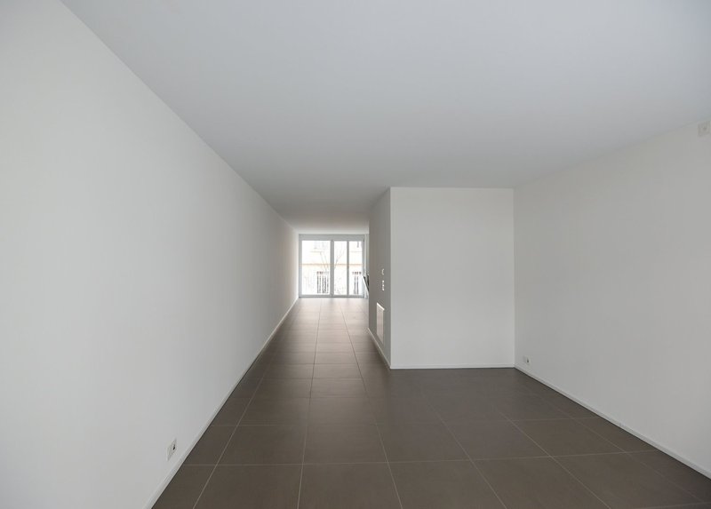 Wohnzimmer blick ins Esszimmer/Küche