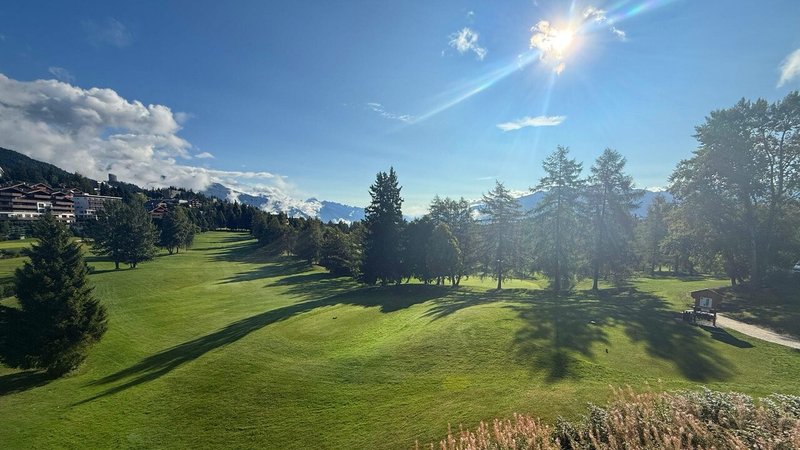 Vue Est depuis la Chambre 1 (Golf Jack Nicklaus) / East view from Bedroom 1 (Golf Jack Nicklaus) / Vista a est dalla camera da letto 1 (Golf Jack Nicklaus)