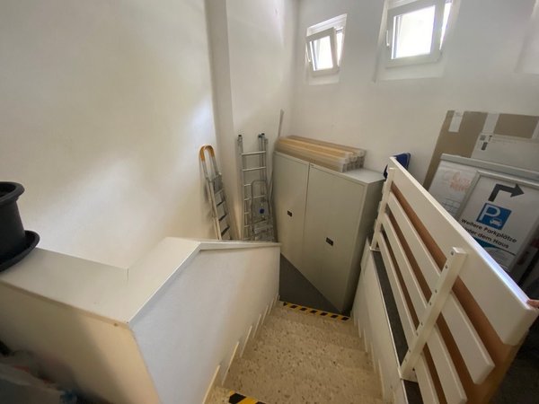 Treppe_zu_UG.jpg
