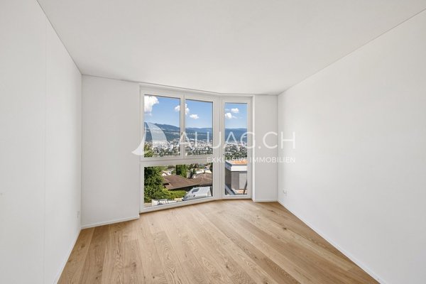 Helles Zimmer mit weitem Ausblick  ideal als Schlafzimmer oder Homeoffice